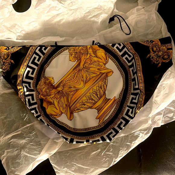 Barocco Medusa Motif swimwear - Picture 5 of 7